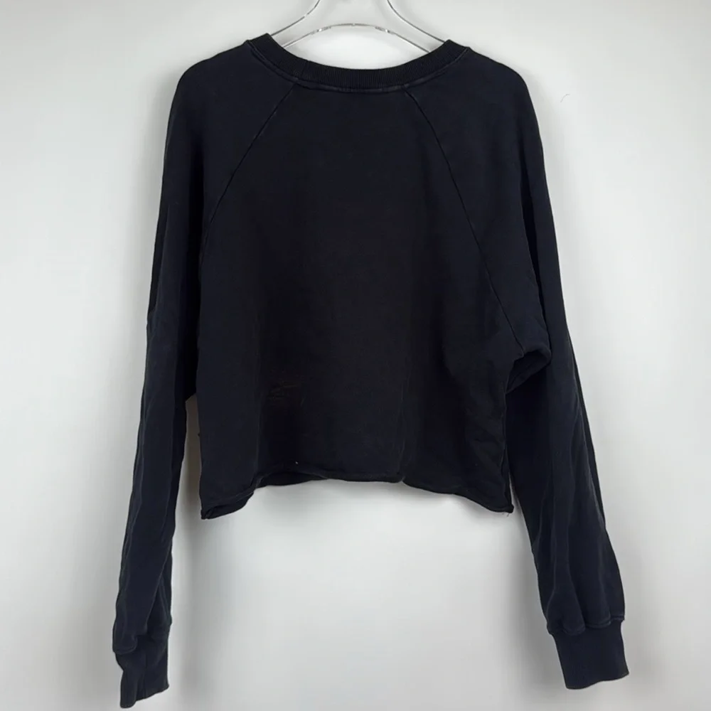 JoyLab Cropped Distressed Crew Neck Black Sweatshirt Size Medium - Picture 5 of 8
